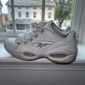 Reebok question low white